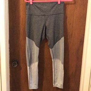 High-rise Old Navy compression leggings